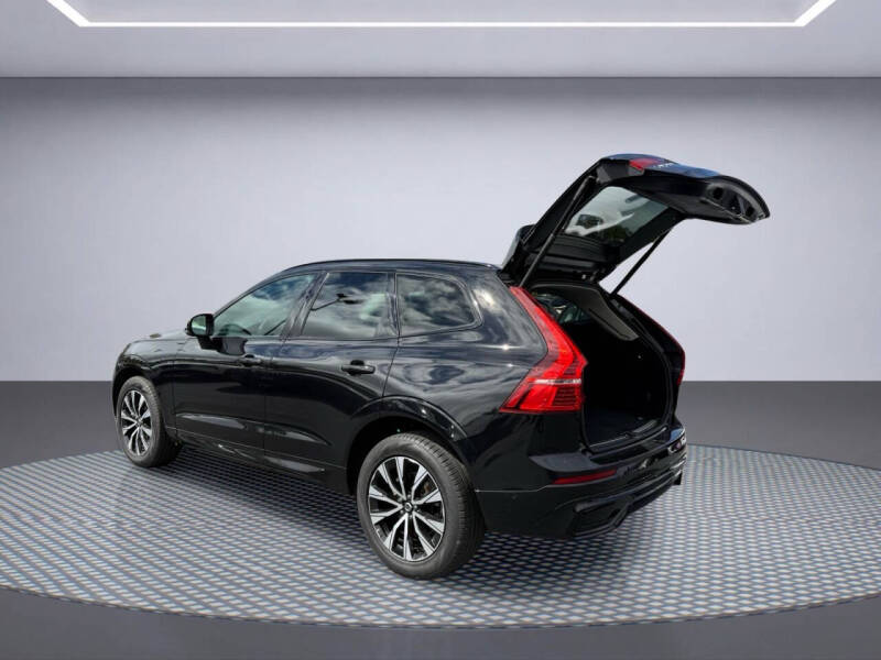 2024 Volvo XC60 B5 Plus Dark Theme