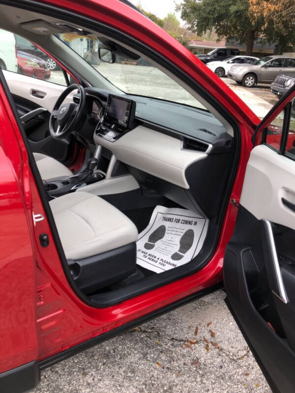 2022 Toyota Corolla Cross LE