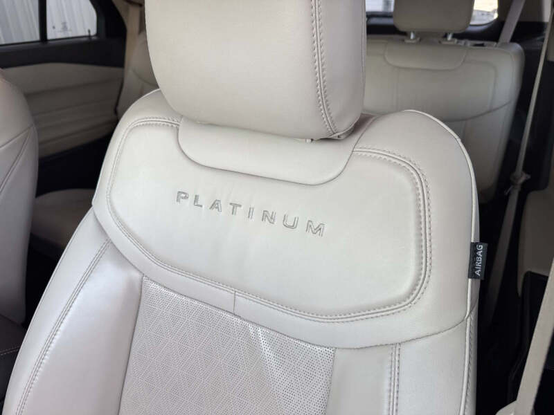 2023 Ford Explorer Platinum