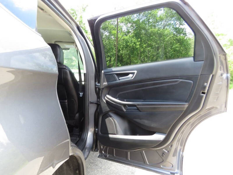 2023 Ford Edge Titanium