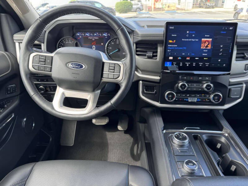 Used 2024 Ford Expedition XLT with VIN 1FMJK1J81REA15823 for sale in Hagerstown, MD