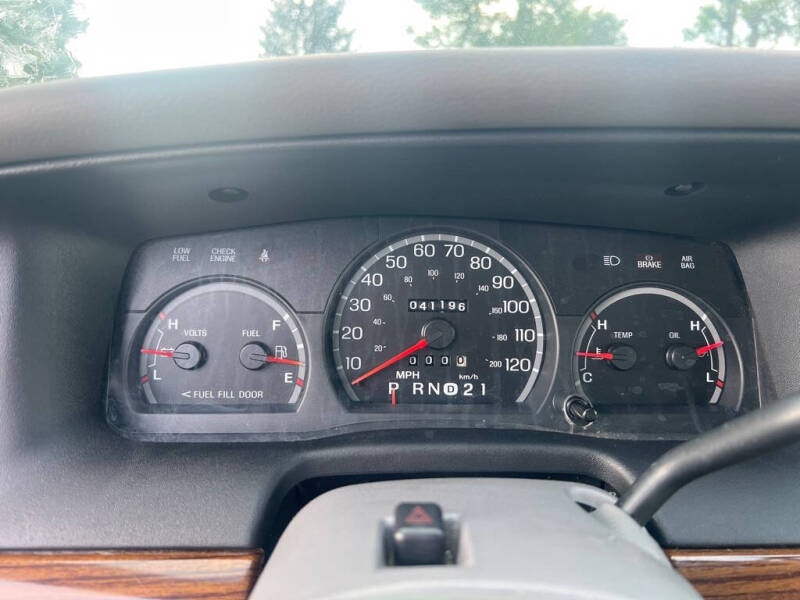 2002 Ford Crown Victoria LX