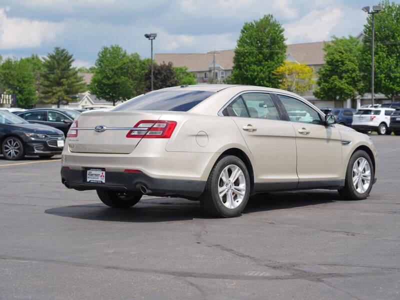 2018 Ford Taurus SE
