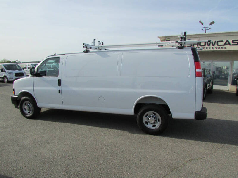 2025 Chevrolet Express 2500