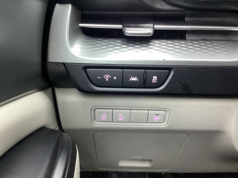 2023 Kia Carnival LX