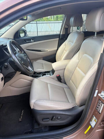 2017 Hyundai Tucson SE Plus