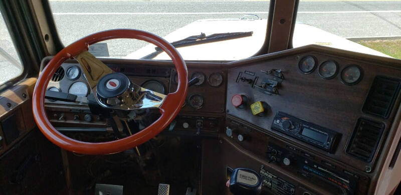 1988 Freightliner FLC112