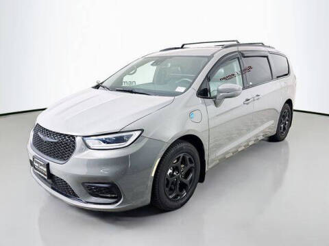 2022 Chrysler Pacifica Hybrid Touring L