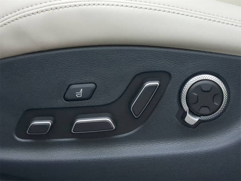 2025 Genesis Electrified GV70 Advanced