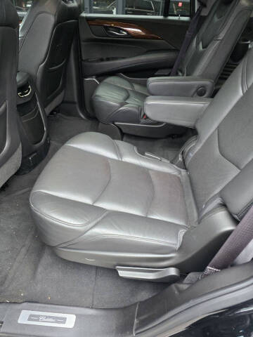 2016 Cadillac Escalade Luxury Collection