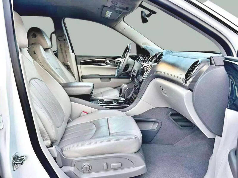 2017 Buick Enclave Leather