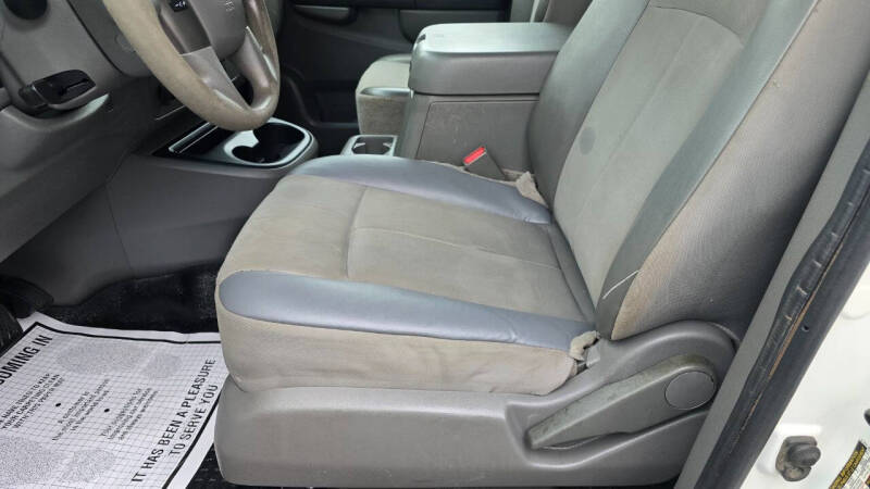 2015 Nissan NV 3500 HD SL