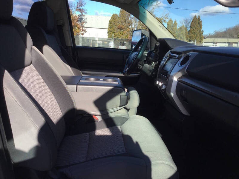 2014 Toyota Tundra SR5