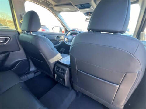 2025 Nissan Rogue Platinum