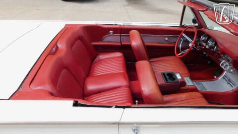 1962 Ford Thunderbird