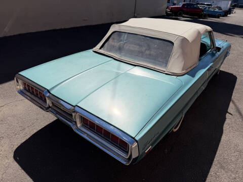 1965 Ford Thunderbird