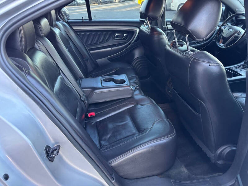 2013 Ford Taurus SEL