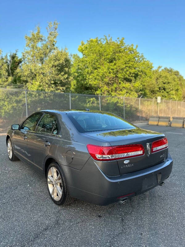2011 Lincoln MKZ