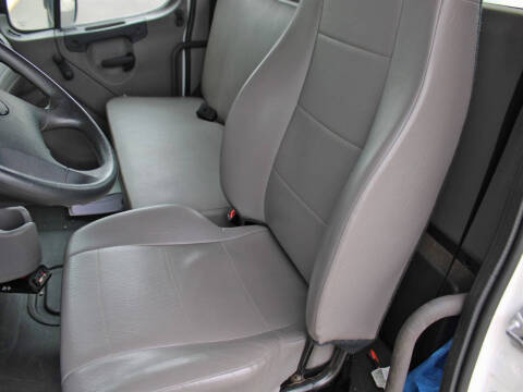 2023 Freightliner M2 106