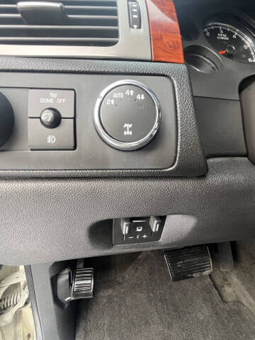 2013 Chevrolet Avalanche LTZ Black Diamond