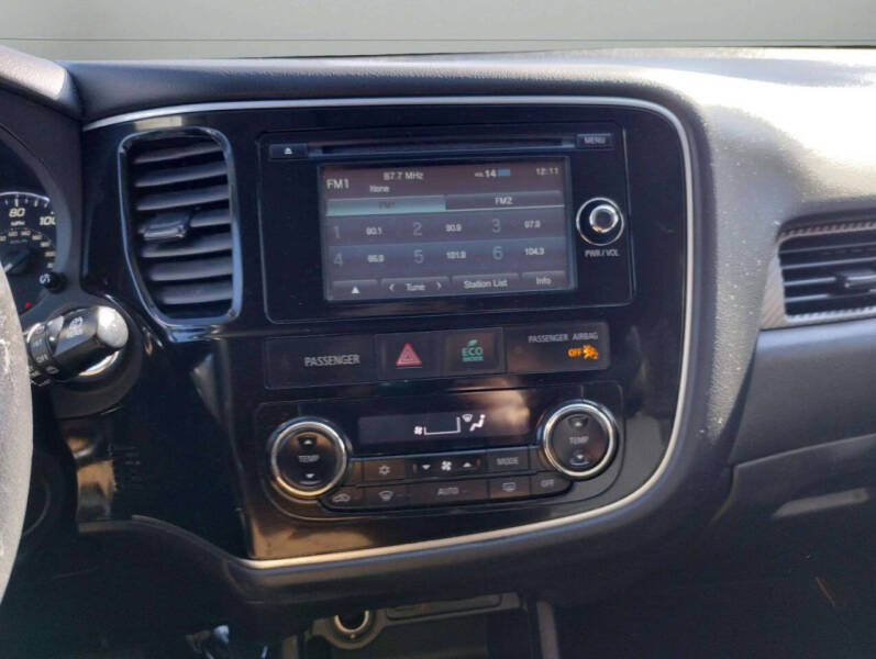 2015 Mitsubishi Outlander SE