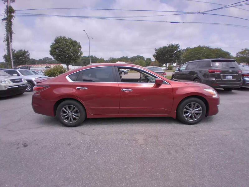 2016 Nissan Altima SV photo 8