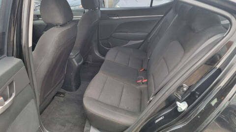 2019 Hyundai Elantra SE