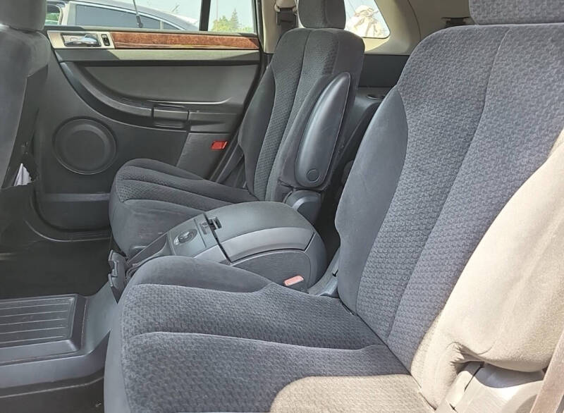 2005 Chrysler Pacifica Touring