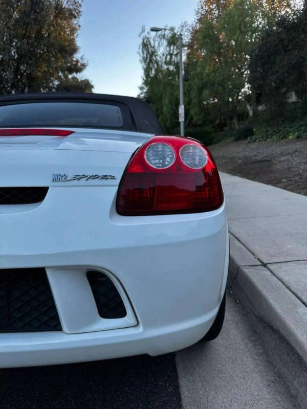 2005 Toyota MR2 Spyder