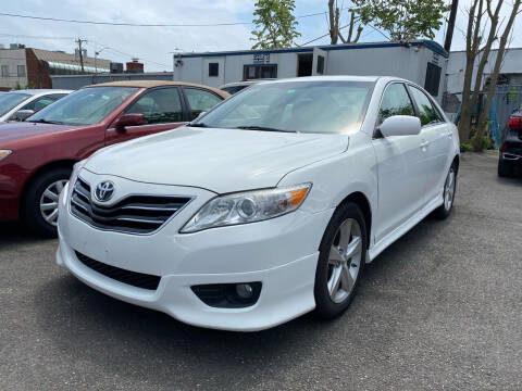 2011 Toyota Camry for sale at OFIER AUTO SALES in Freeport NY