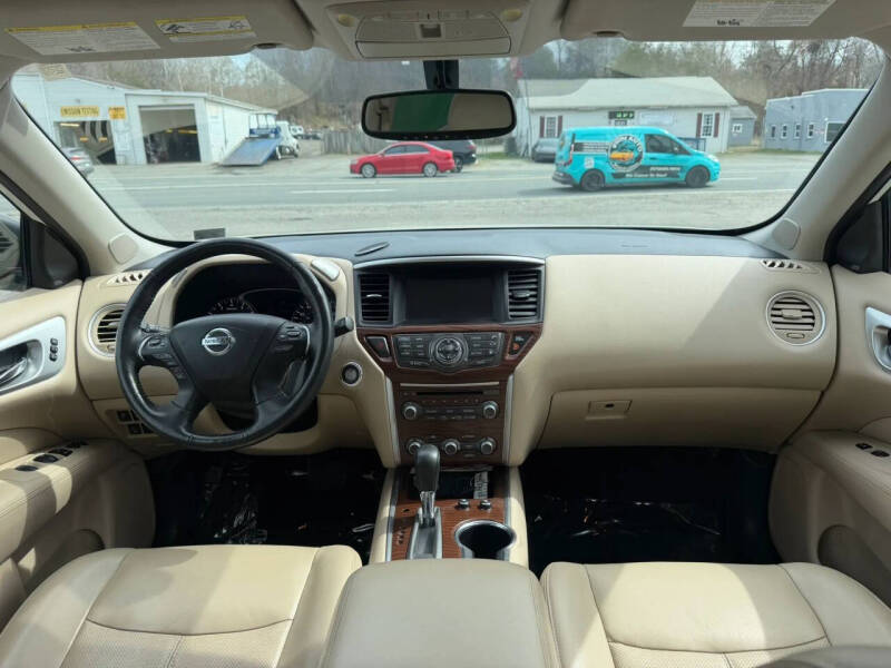 2020 Nissan Pathfinder Platinum