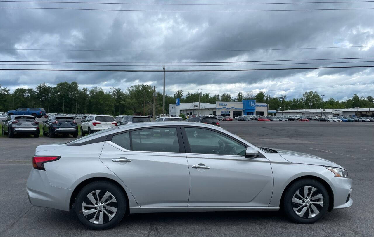 2020 Nissan Altima for sale at Streeters Vehicle Sales in Plattsburgh, NY