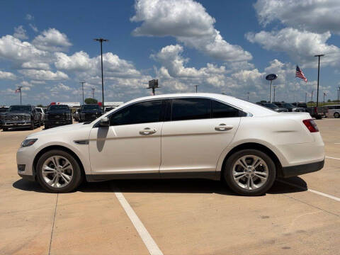 2016 Ford Taurus SEL