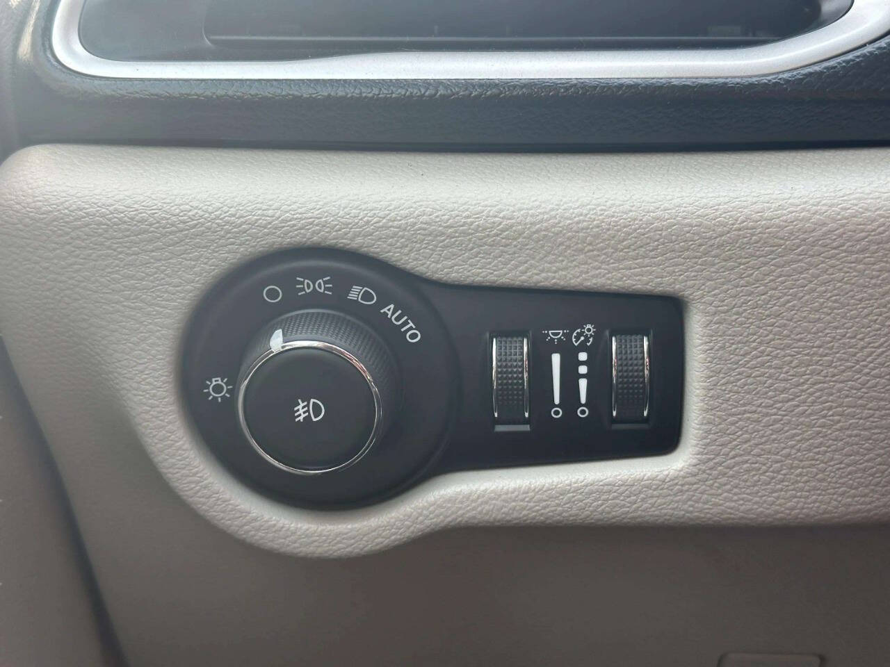 ChryslerPacifica32