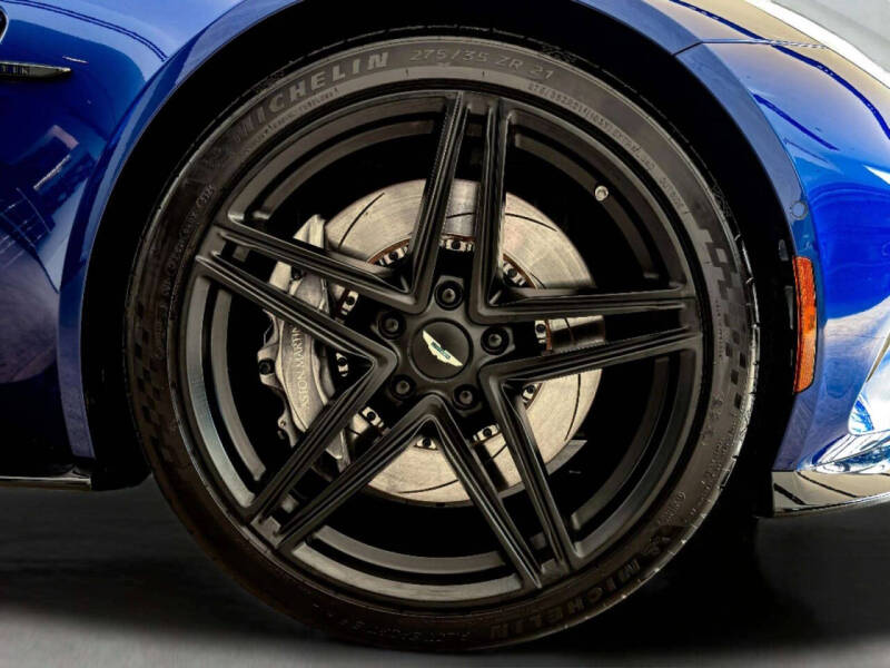 2025 Aston Martin Vantage