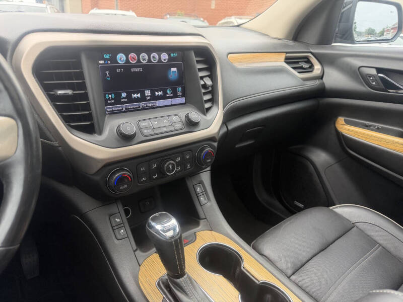2017 GMC Acadia Denali