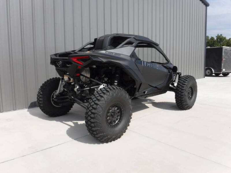 2024 Can-Am Maverick R