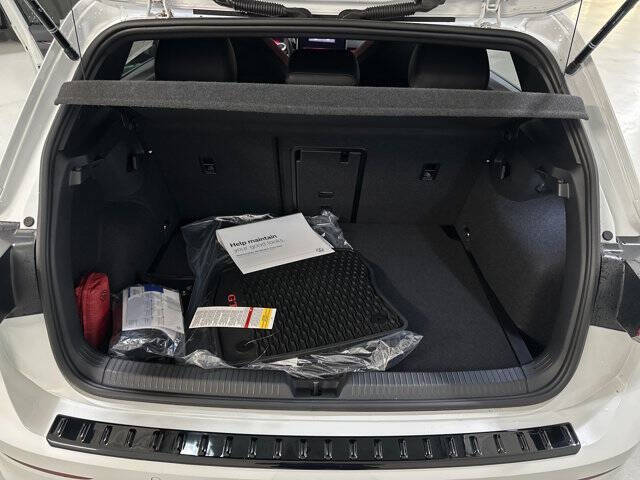 2025 Volkswagen Golf GTI SE