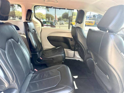 2020 Chrysler Pacifica Touring L