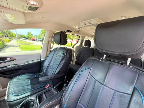 2018 Chrysler Pacifica Touring Plus