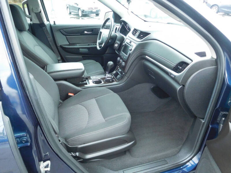 2017 Chevrolet Traverse LT