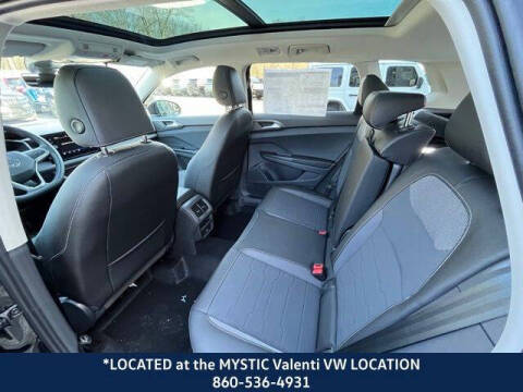 2025 Volkswagen Taos SE Black 4Motion