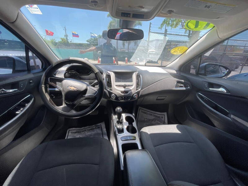 2017 Chevrolet Cruze LS Auto