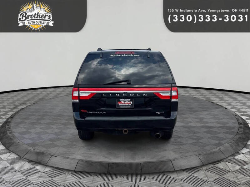 2016 Lincoln Navigator Select