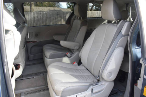 2014 Toyota Sienna Limited 7-Passenger