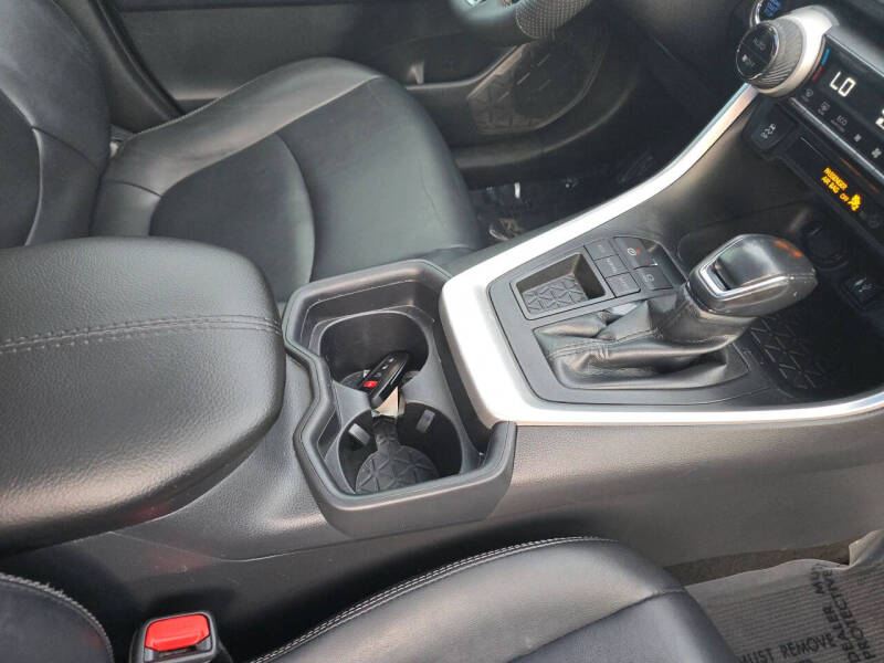 2019 Toyota RAV4 XLE Premium