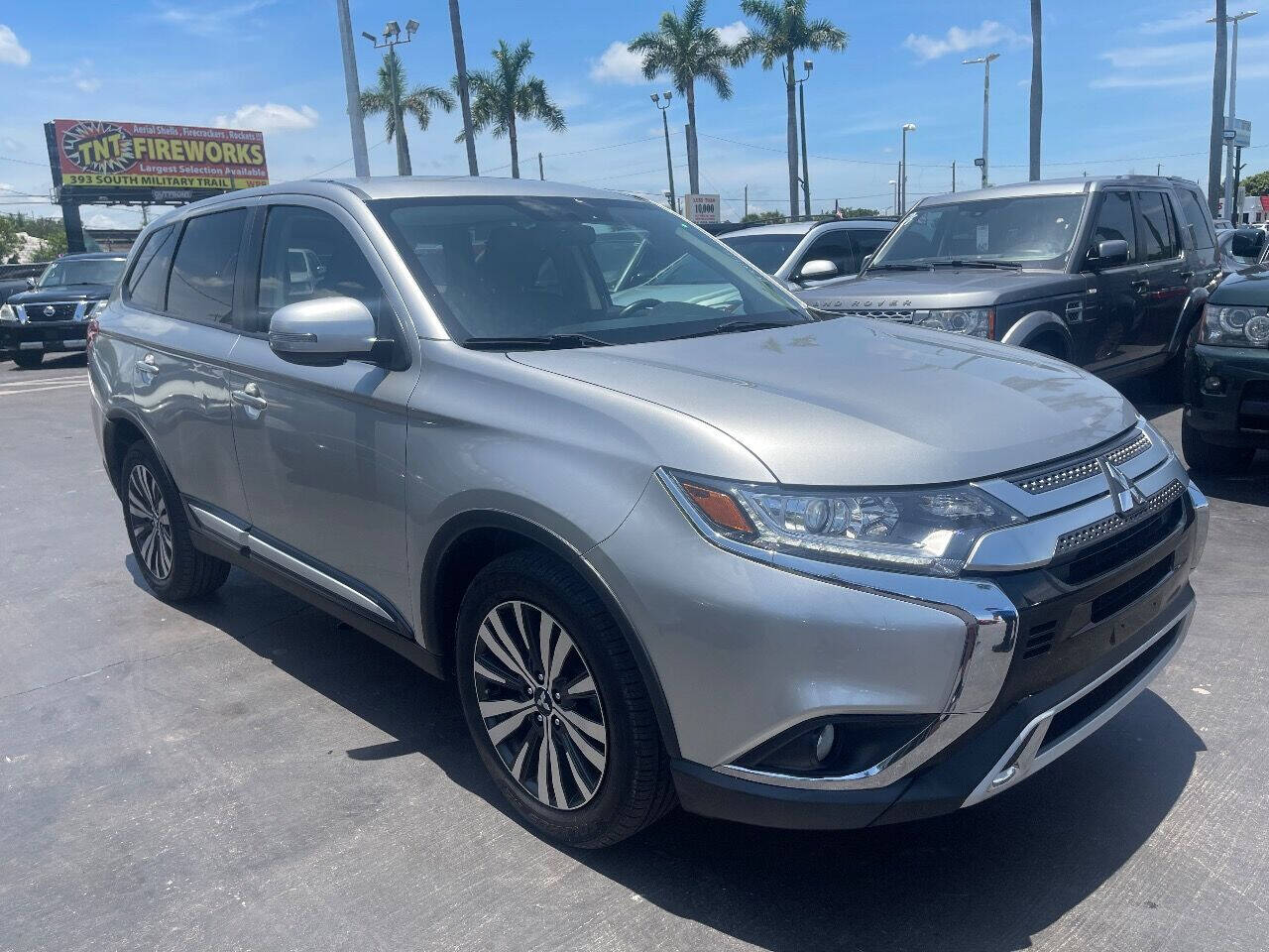 2019 Mitsubishi Outlander SUV / Crossover - $14,900