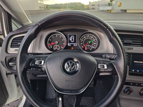 2017 Volkswagen Golf TSI S