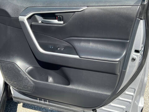 2023 Toyota RAV4 Hybrid SE