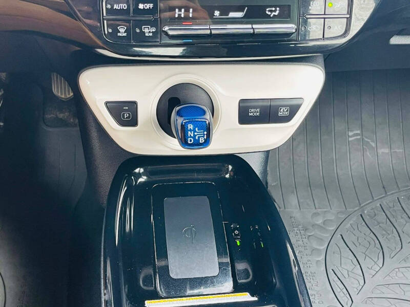 2018 Toyota Prius Three